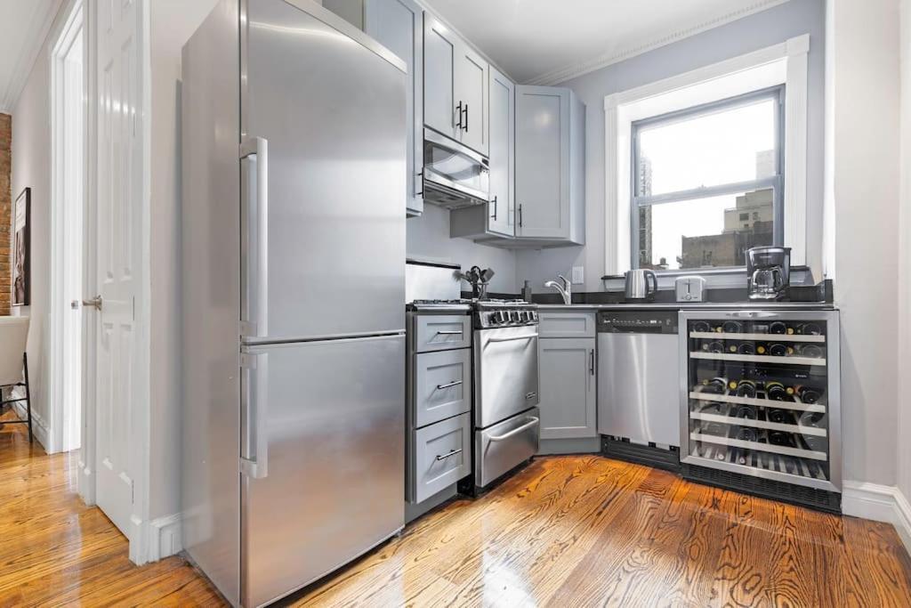 Gorgeous & Bright 3Bdr & 1Bth In Midtown Manhattan New York Exterior photo